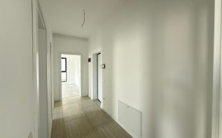 Etaj 1. Decomandat - bucatarie inchisa. Drum asfaltat. Loc de parcare. - Poză 10