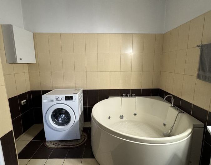 De vanzare apartament 4 cam. in vila 140 mp si curte 170 mp ultracentral sect 5 - Poză 13