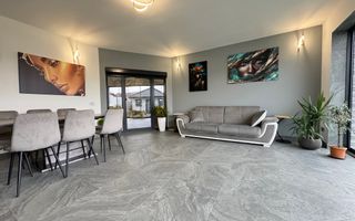 Casa superba pe parter, mobilata-utilata | Sanmihaiu Roman - Poză 14