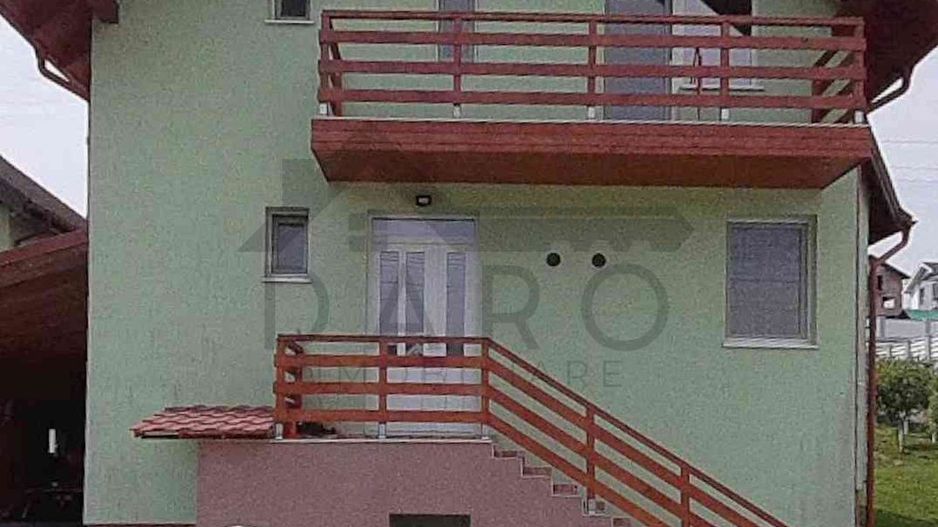 Casă Livezeni 815 mp teren, casa primitoare ,la doar 5 minute de oraș. - Poză 1