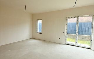 Casa finalizata 2025 108mp cu parcare si gradina  zona Terra - Poză 2