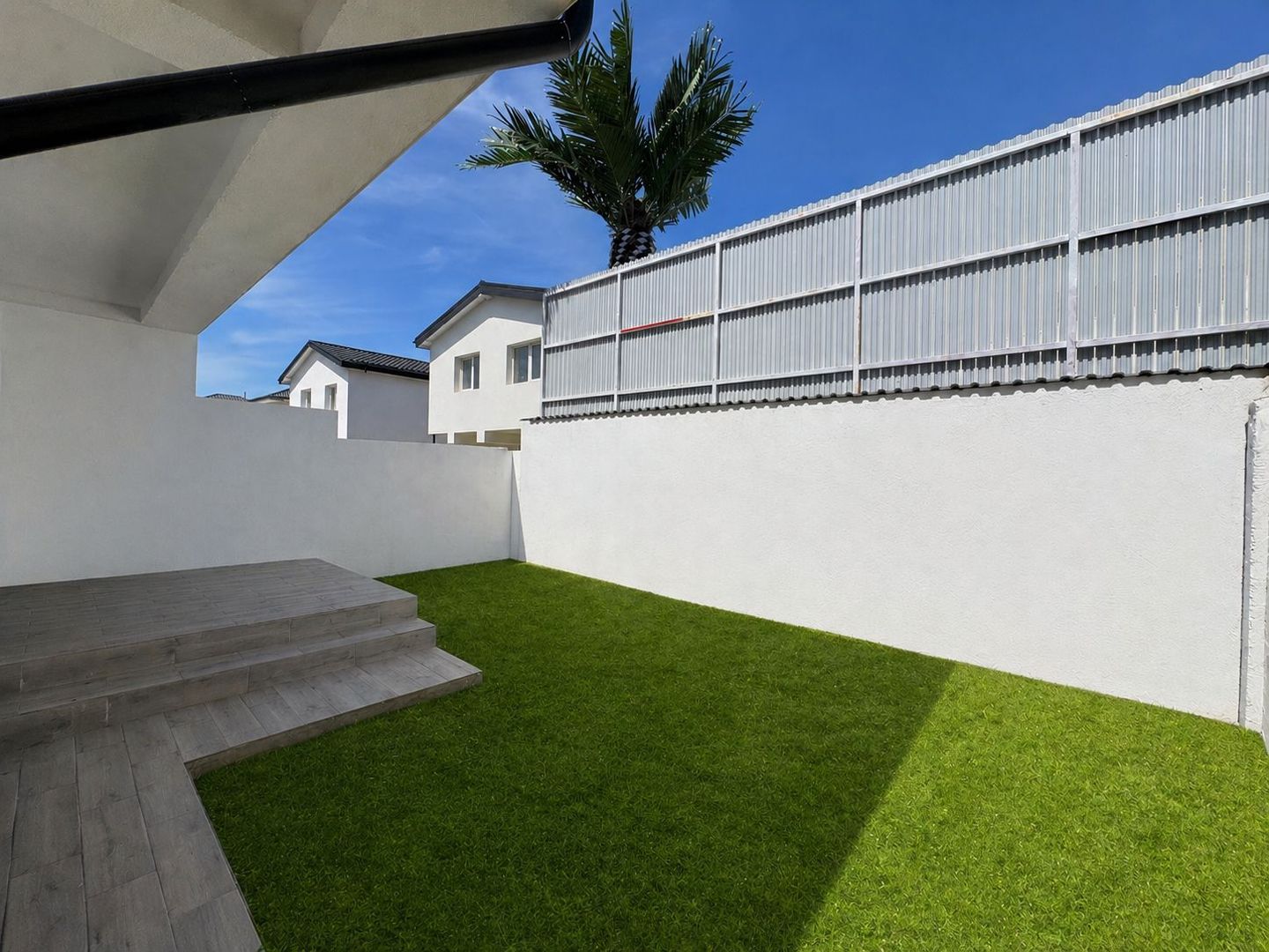 Vile 4 camere Tunari, Zona f buna, asfalt - Poză 2