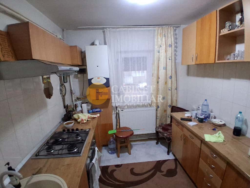 Apartament 3 camere, statia Padurii- Tatarasi, bloc '80 - Poză 5