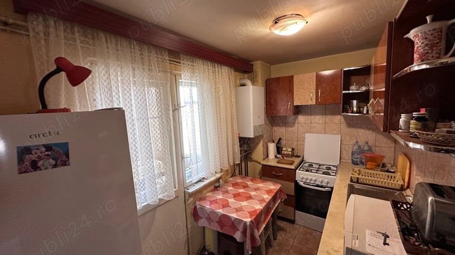 Ag BRASADAS vinde apartament 3 camere etaj 6/10 decomandat. - Poză 5