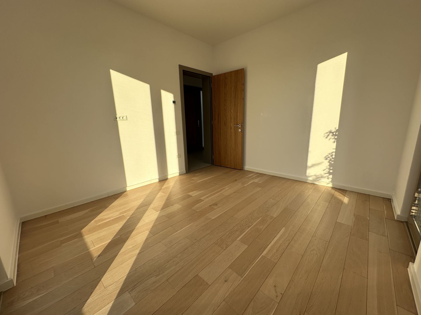 Casa cu 4 camere - Dumbarvita - Poză 6