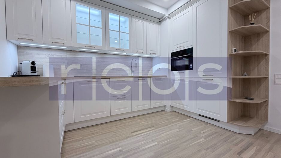 VANZARE 3 CAMERE | ETAJ 1/1 | LOC PARCARE INCLUS | VEDERE PISCINA | COSMOPOLIS - Poză 2