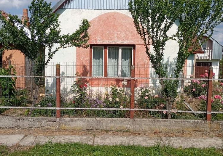 Casă de vânzare in Ardud - Poză 1