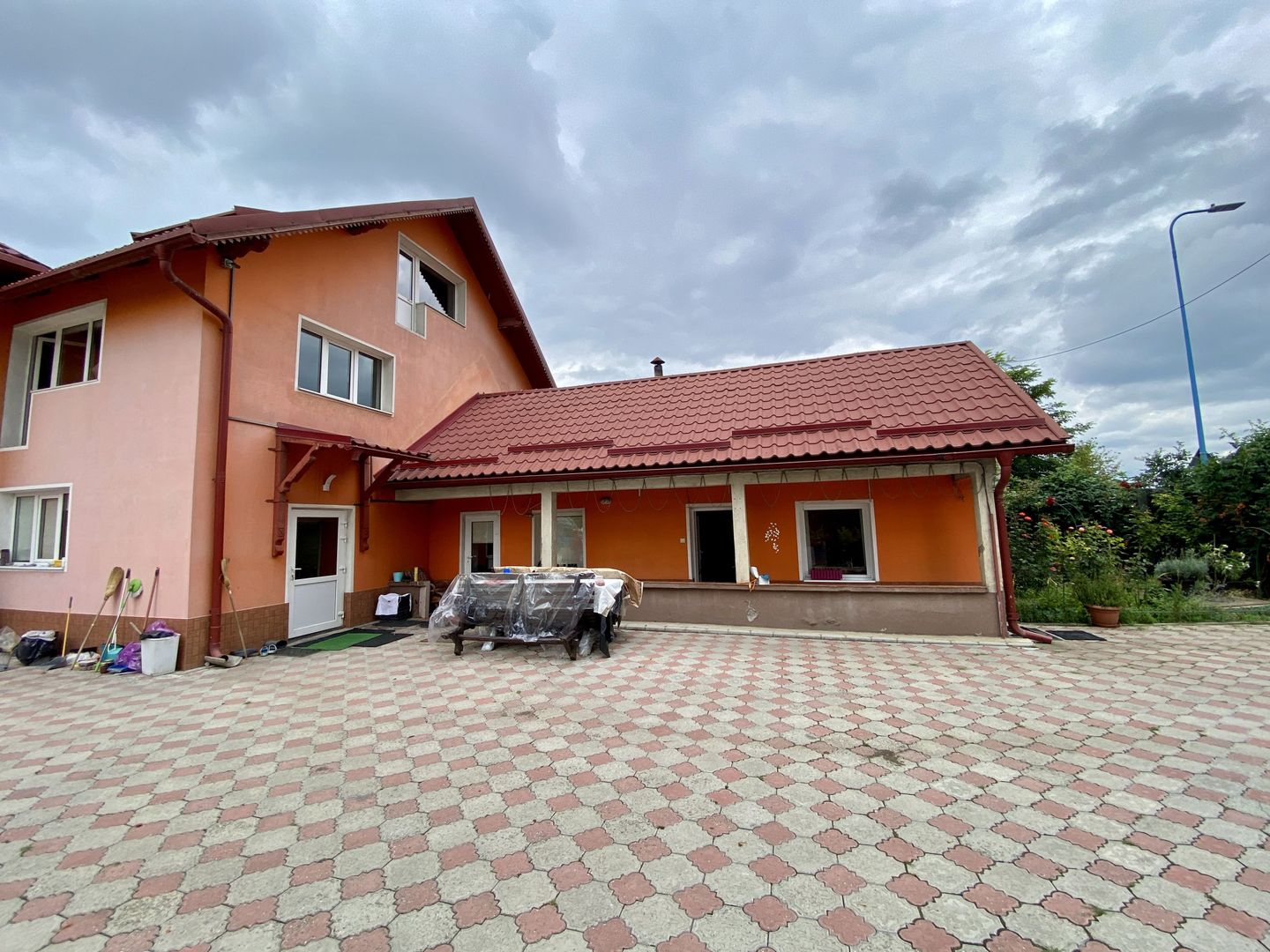 Casă individuală de vânzare | P+1E+M | Cartier Bartolomeu, Brașov | 2463mp teren - Poză 1