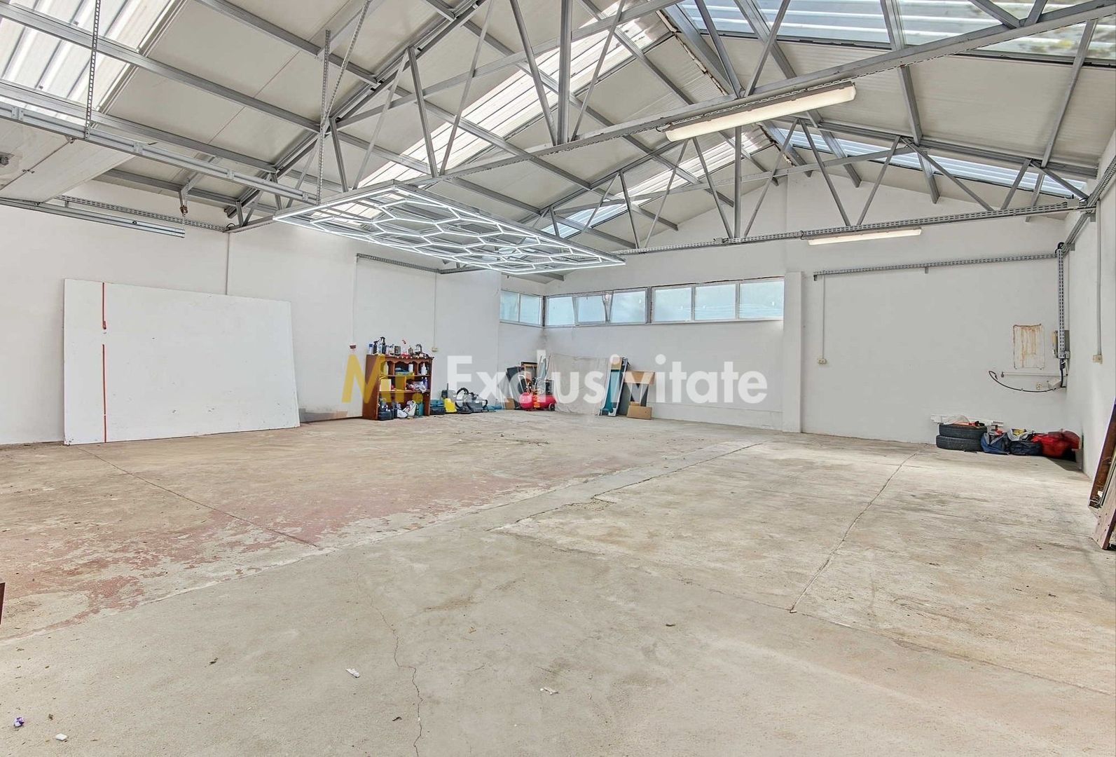Casa de locuit + hala 136 mp in aceesi curte Maracineni Argeselu - Poză 14