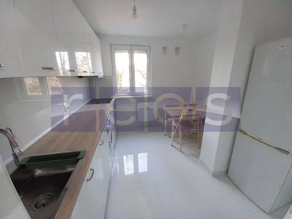 DE INCHIRIAT 3 CAMERE ARCUL DE TRIUMF- DOMENII - PARCARE INCLUSA - Poză 4