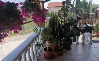 Casă individuală 310mp utili, 8 camere, piscină - Poză 4