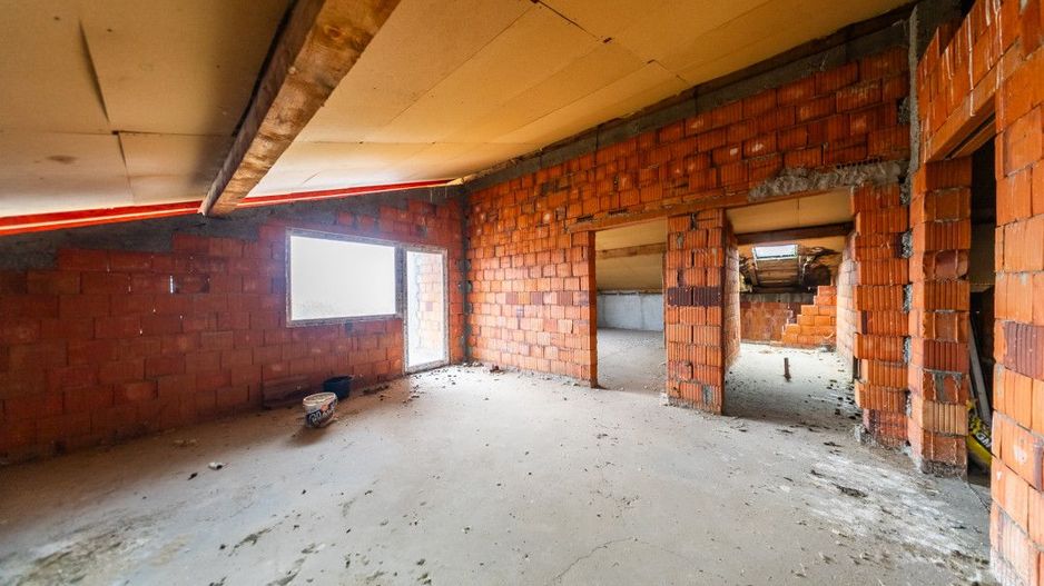 Casa caramida P+M, Vinga, cu potential spatiu comercial - Poză 17