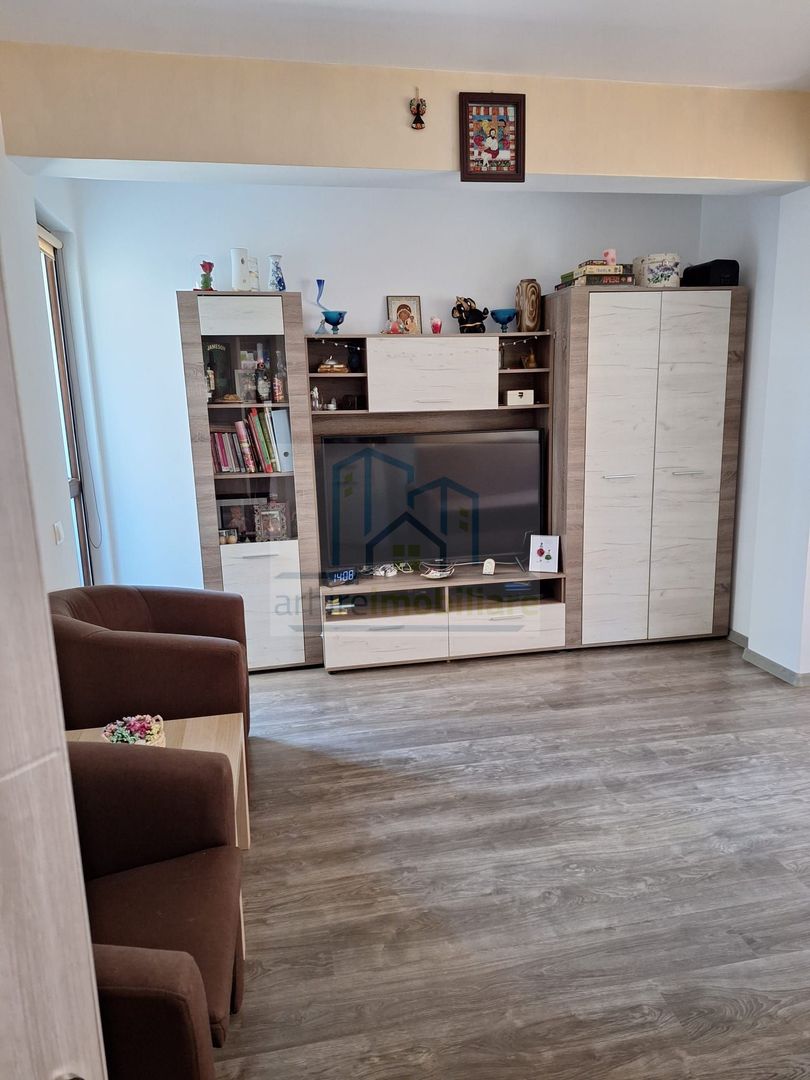 Apartament 2 camere Etj1, decomandat, loc de parcare Inclus in pret - Poză 1