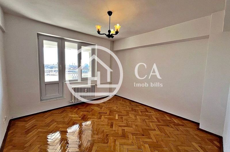 Apartament de vânzare cu 4 camere în zona centrală, Oradea - Poză 5