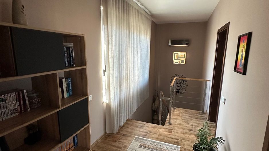 Duplex despărțit prin carpot - Poză 25