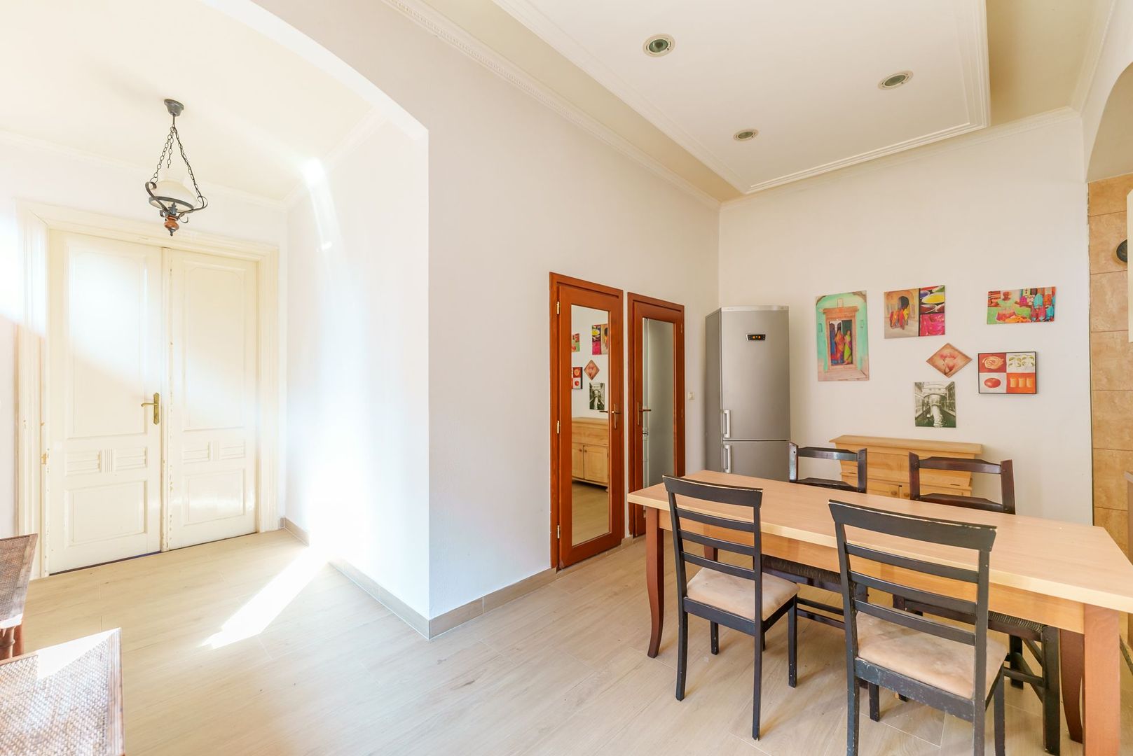 Apartament ultracentral pe Episcopiei - Poză 2