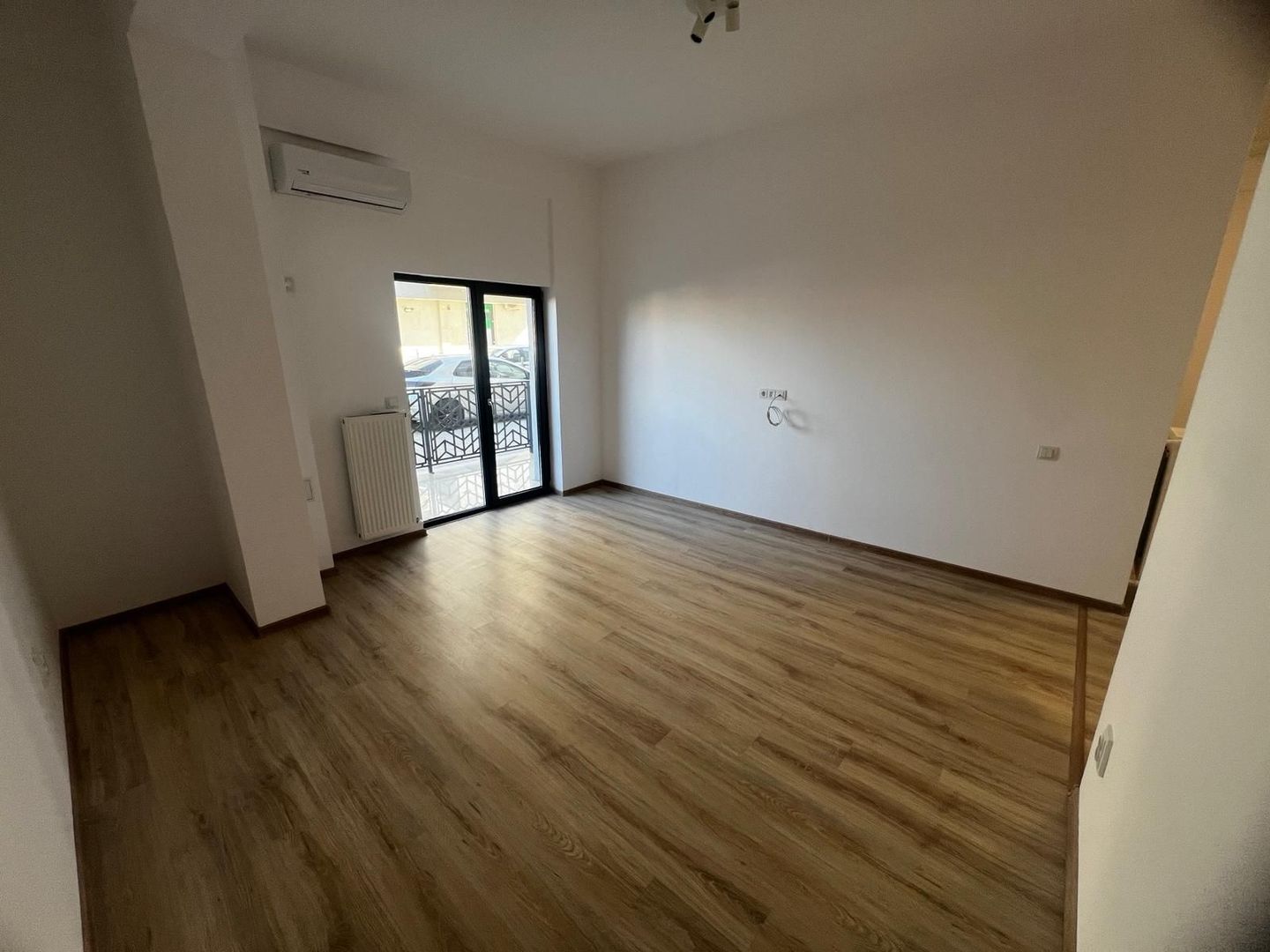 GARSONIERA BRAGADIRU, PRIMA INCHIRIERE, PRETABIL FILMA - PUNC DE LUCRU - Poză 4