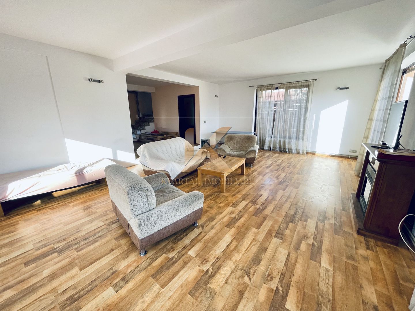 Vila superba cu 5 camere Zona Pârneava/Negociabil! - Poză 3