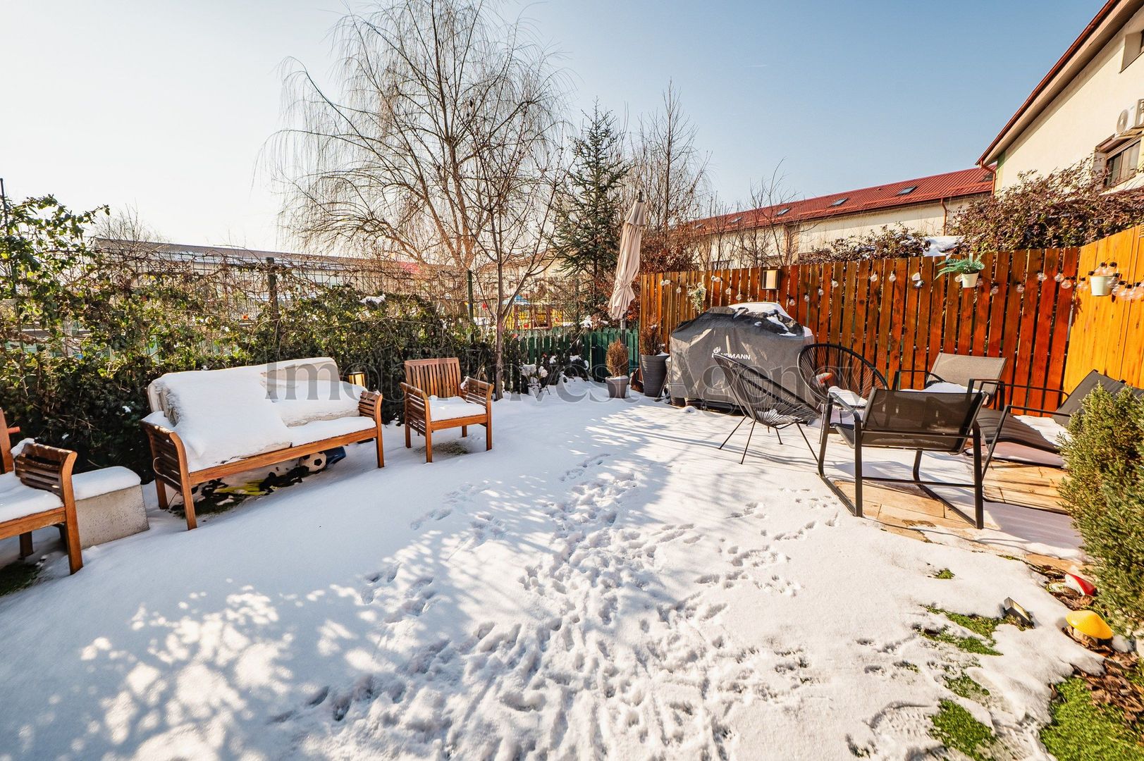 Duplex P+1+M cu grădină proprie, terasă și acces la piscină. - Poză 21