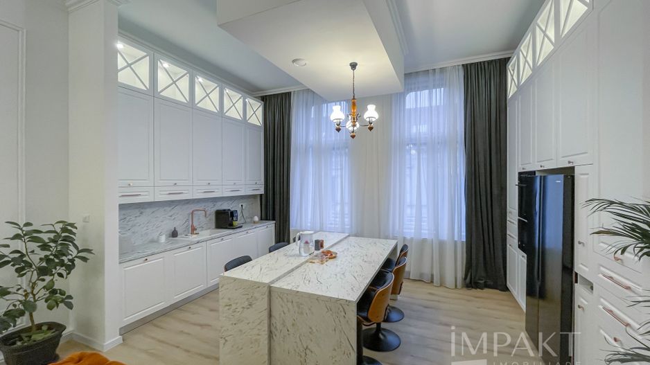 Apartament spectaculos cu 3 camere ultracentral - Poză 5