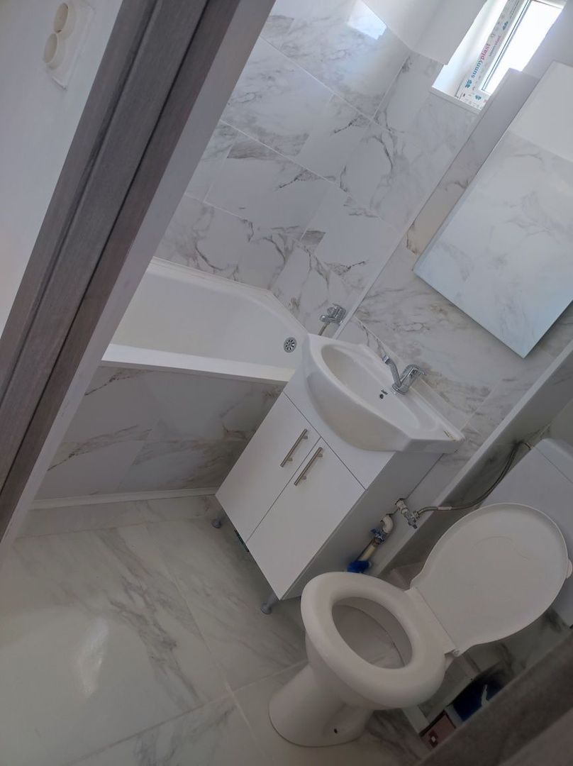 Vând apartament 2 camere - Poză 4