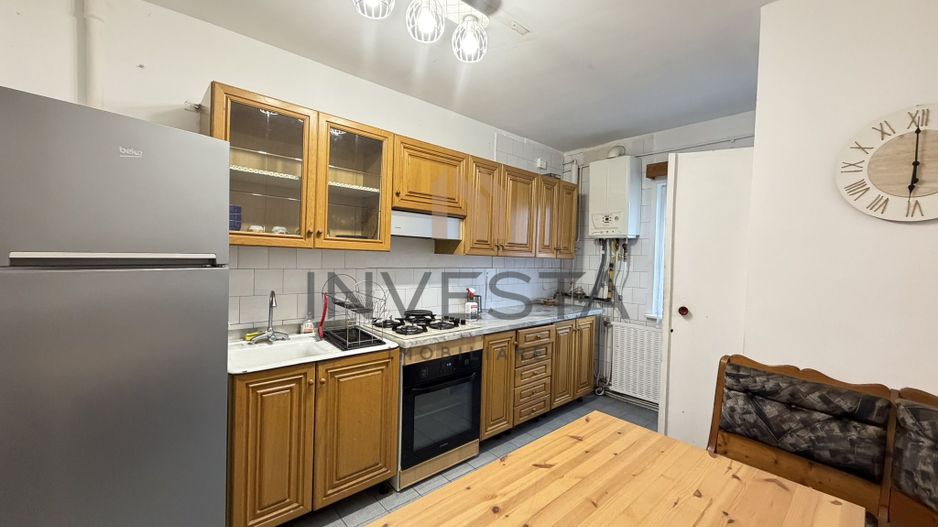 Apartament cu 3 camere si garaj- Strada Trascaului - Poză 3