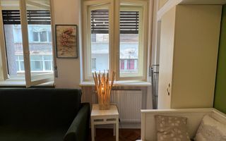 Garsoniera de inchiriat in zona Magheru (ultracentral) - Poză 4