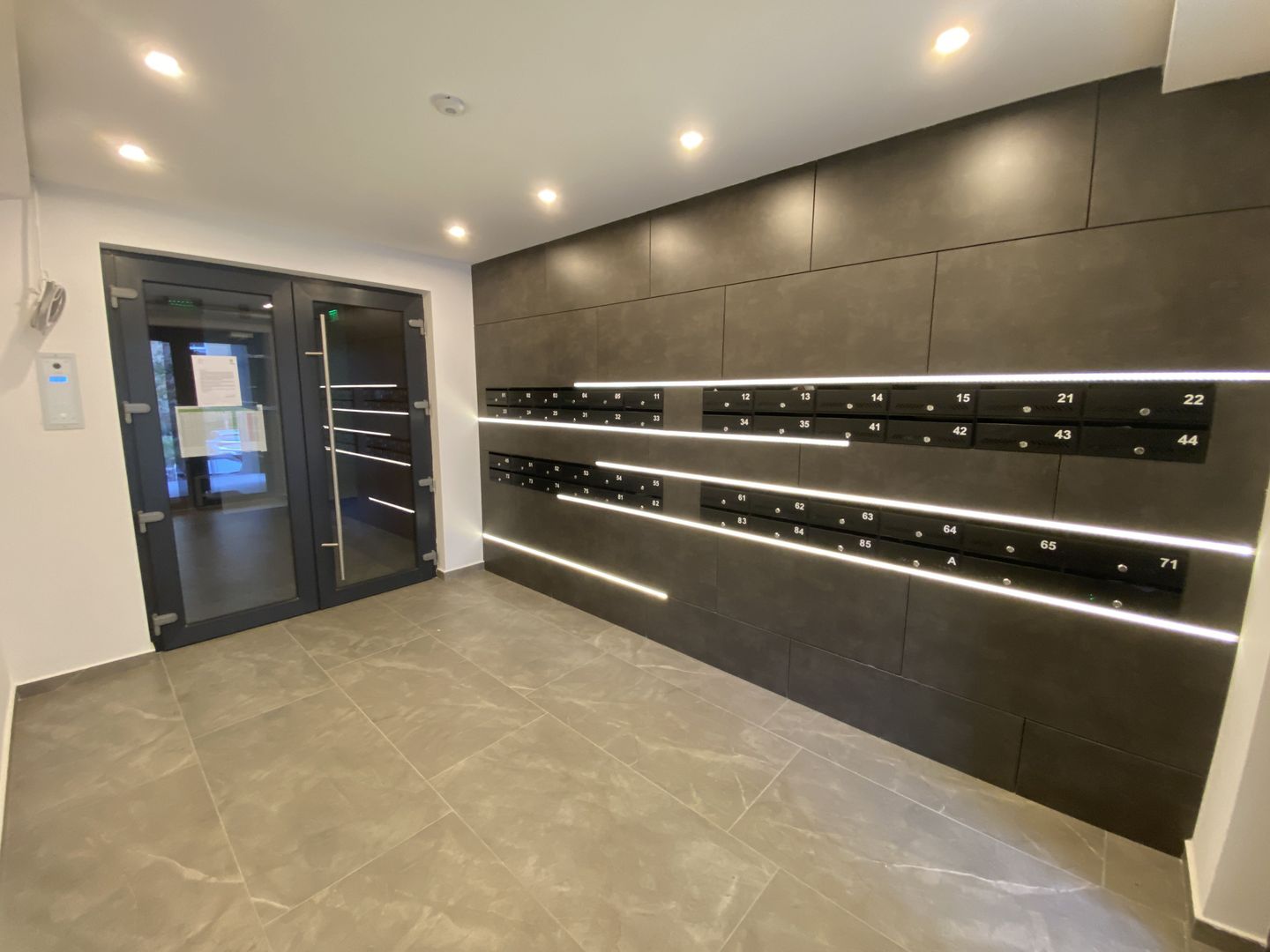 Spațiu comercial / Birouri de închiriat în Urban Plaza | Predare imediată - Poză 20