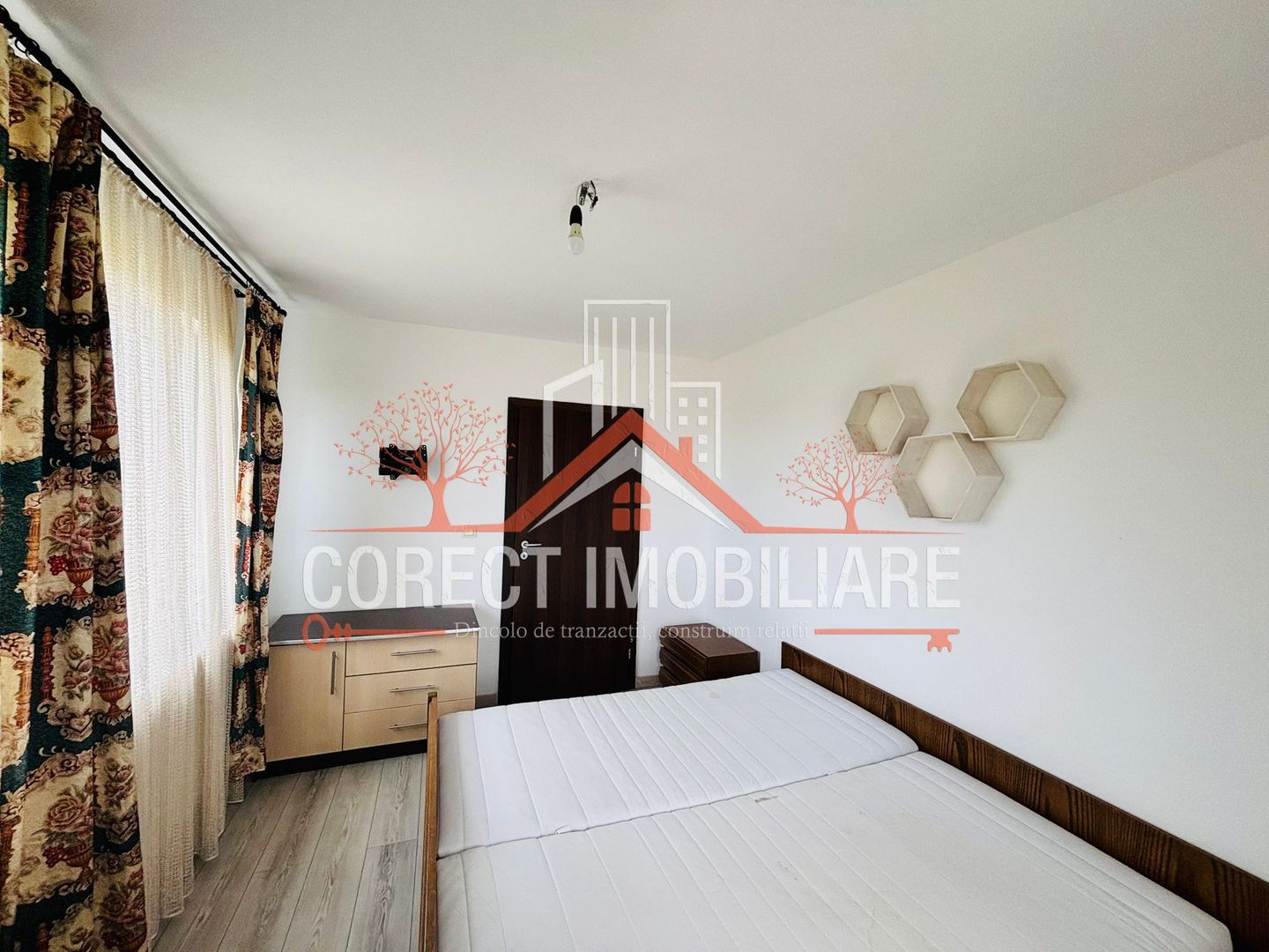 Apartament de vanzare cu 2 camere , cu vedere panoramica - Poză 12