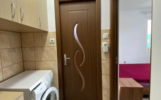 Apartament cu 2 camere, cu view superb, situat central - Poză 8