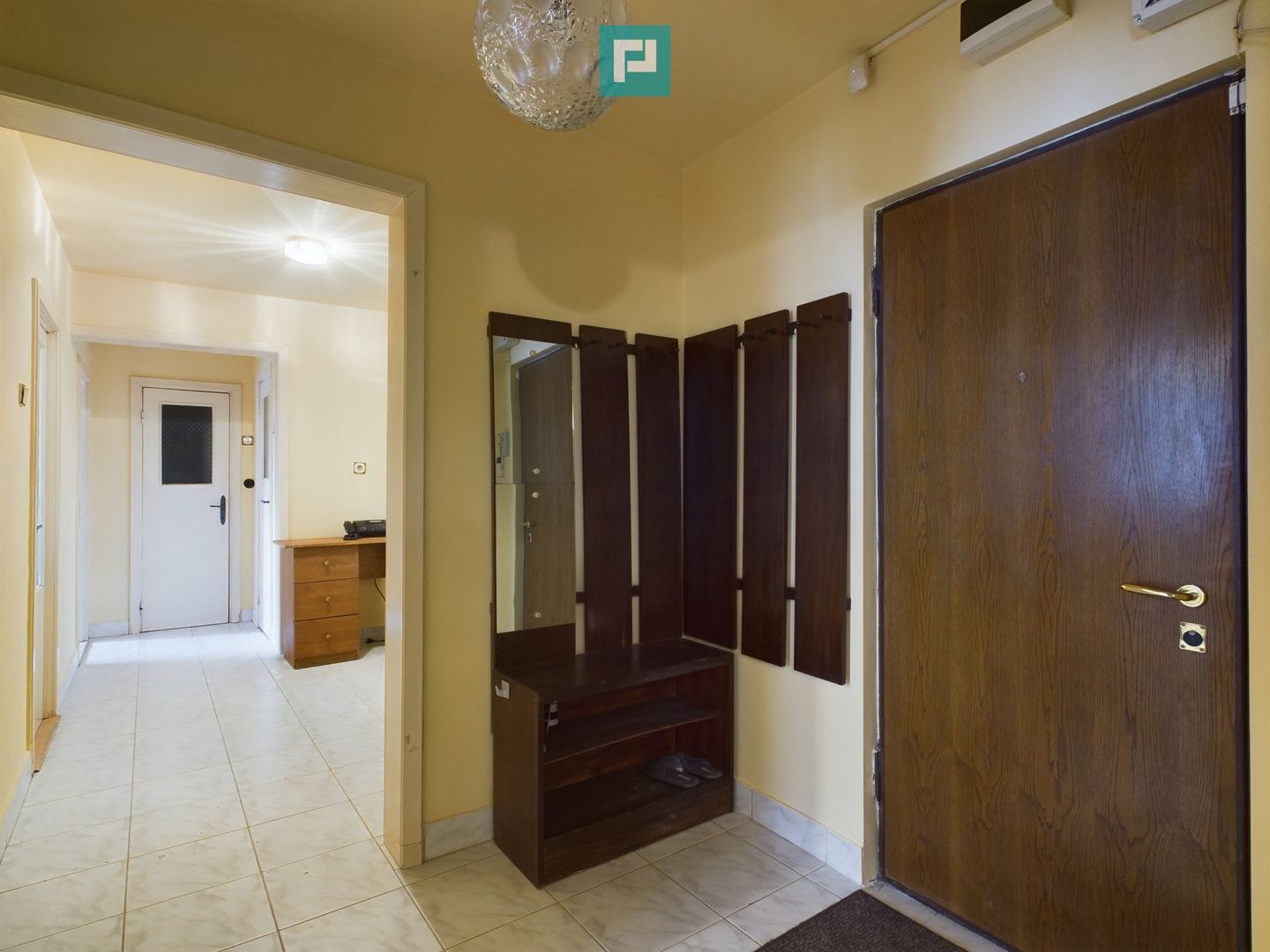 Apartament cu 3 camere, etaj intermediar - Poză 16