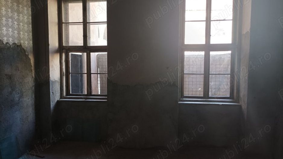 Vand apartament la parter in zona ultracentrala Satu Mare - Poză 7