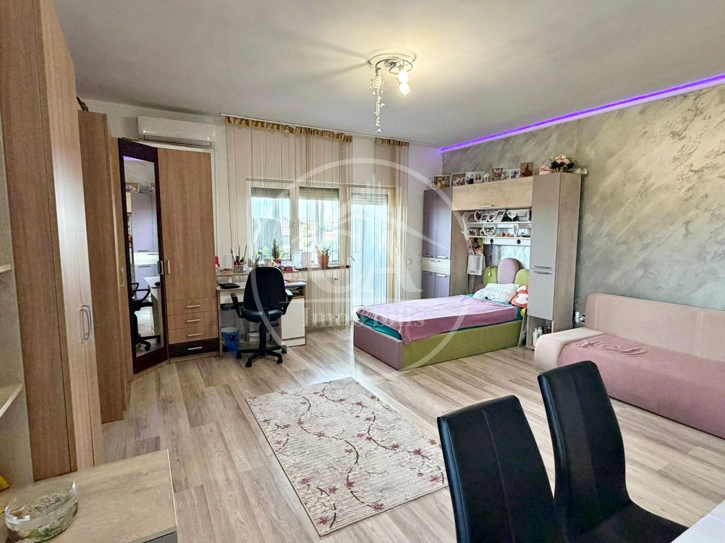 Apartament cu 1 cameră de vânzare în zona Sânmartin, Oradea. - Poză 1