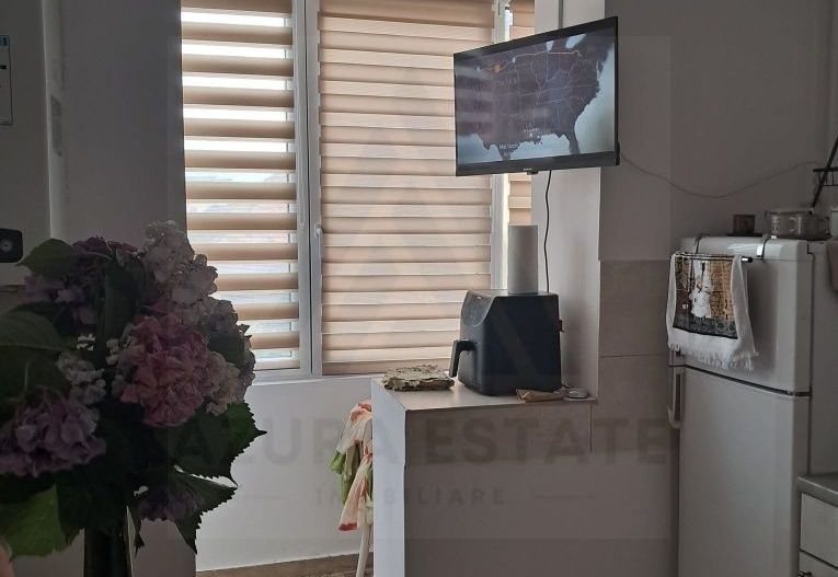 Garsoniera decomandata 44 mp utili etaj 1 zona Lazaret - Poză 2