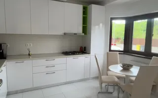 De vânzare casă înșiruită/ zona Sanpetru - Poză 11