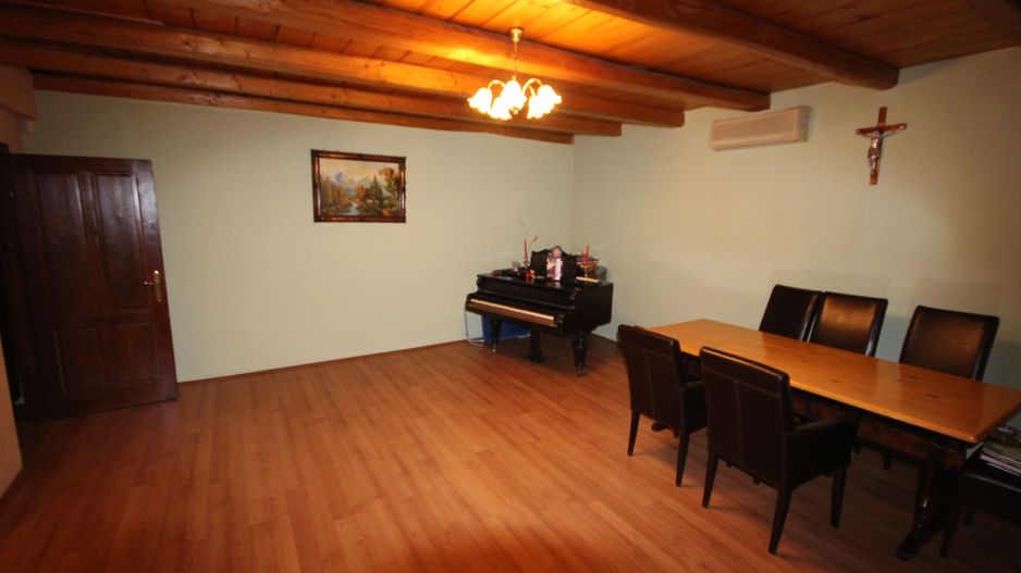 Imobil  cu destinatie mixta - Poză 1