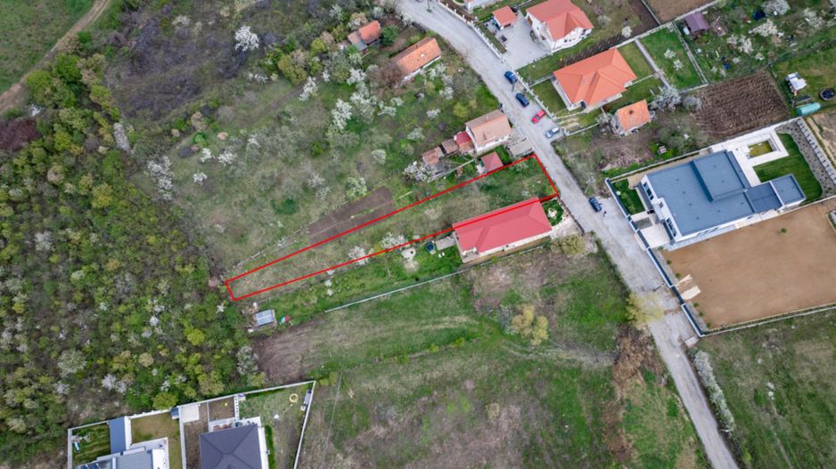 TEREN INTRAVILAN 1080MP STR.RASPANTIILOR / COLINELOR - Poză 3