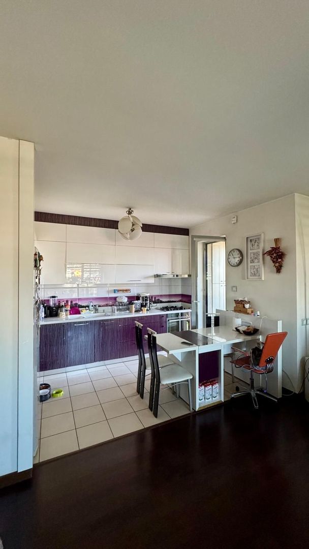 De vanzare - 3 camere decomandat etaj 4 - Splaiul Unirii - Poză 5