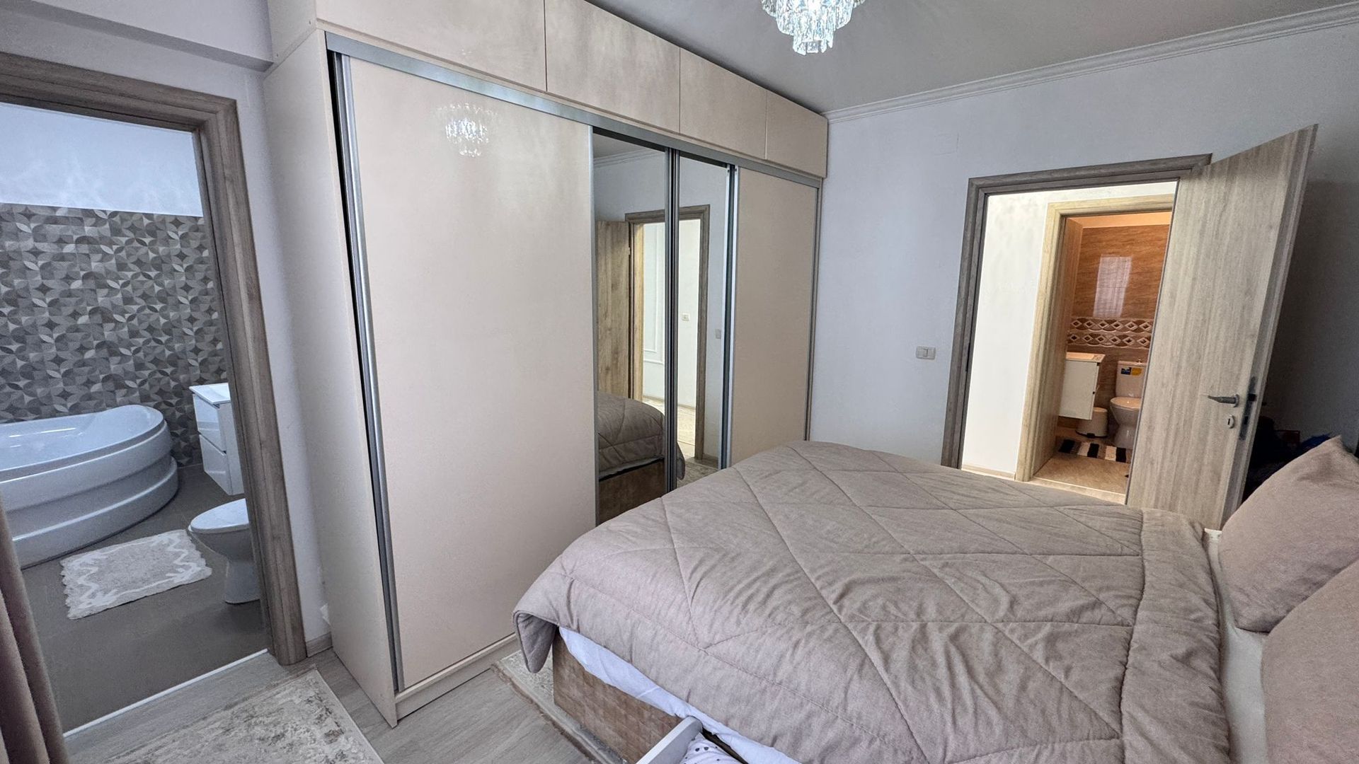 AP. 3 CAMERE MOBILAT LUX, BUCATARIE INCHISA, PARCARE INCLUSA, COMIS 0% - Poză 9