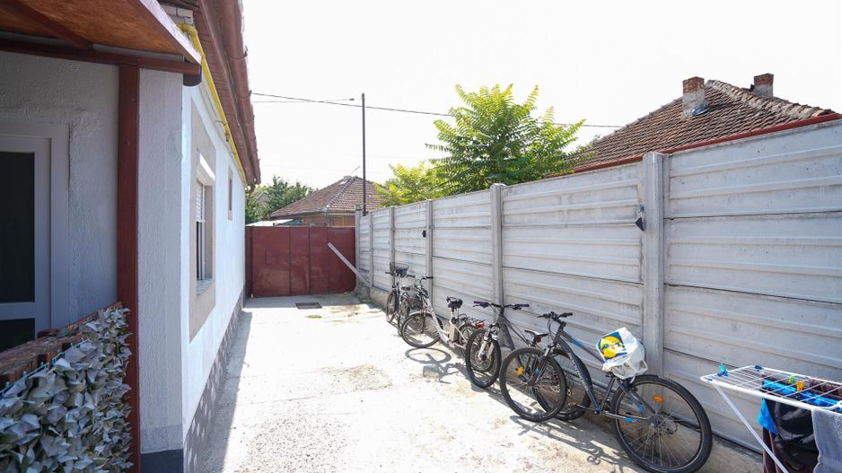 Casa cu 3 camere Cantemir - Poză 8