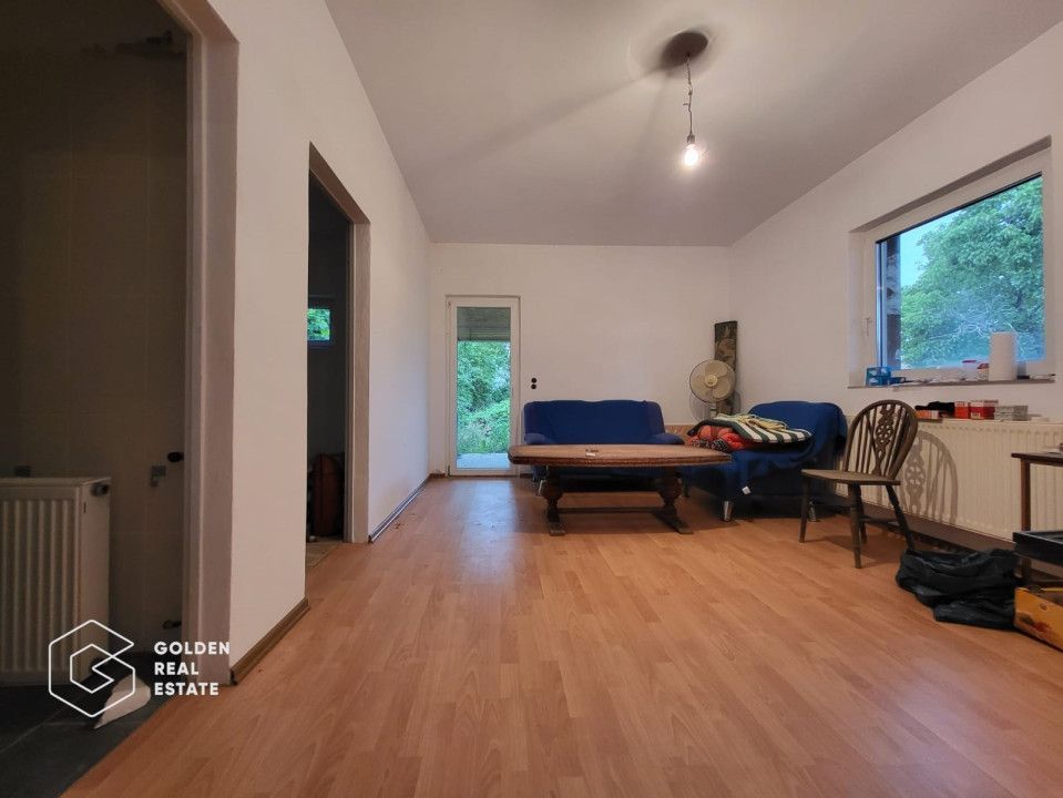 Imobil cu doua corpuri de cladire, oras Lipova - Poză 5