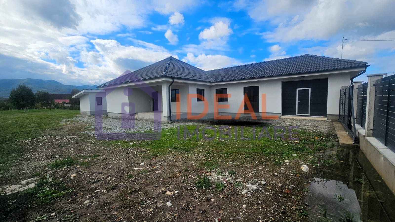 Casa Individuala pe un singur nivel cu 2200 mp de curte, in Săcel - Poză 2