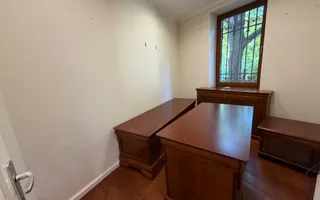 Vilă spectaculoasă cu arhitectură tradițională - Poză 12