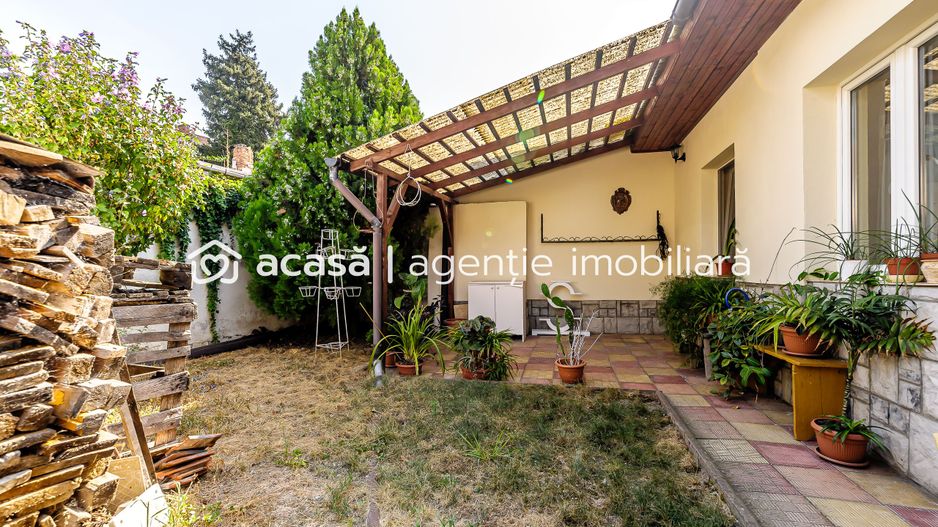 De închiriat apartament cu o cameră și curte interioară - Poză 10