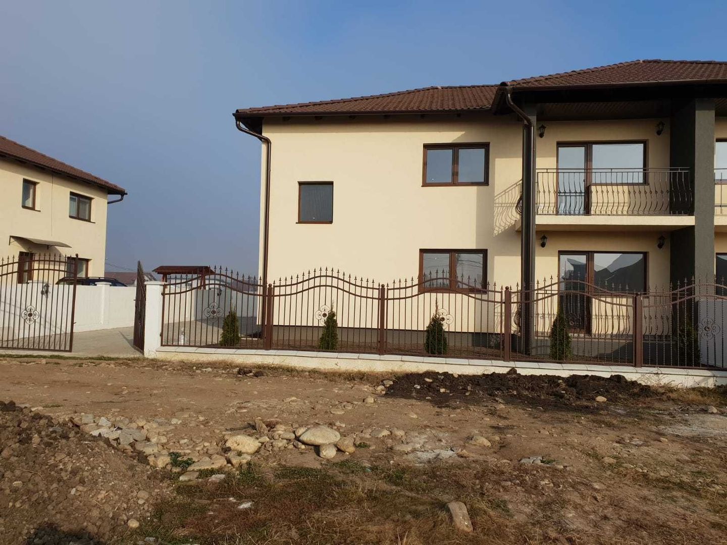 Inchiriez apartament - Poză 1