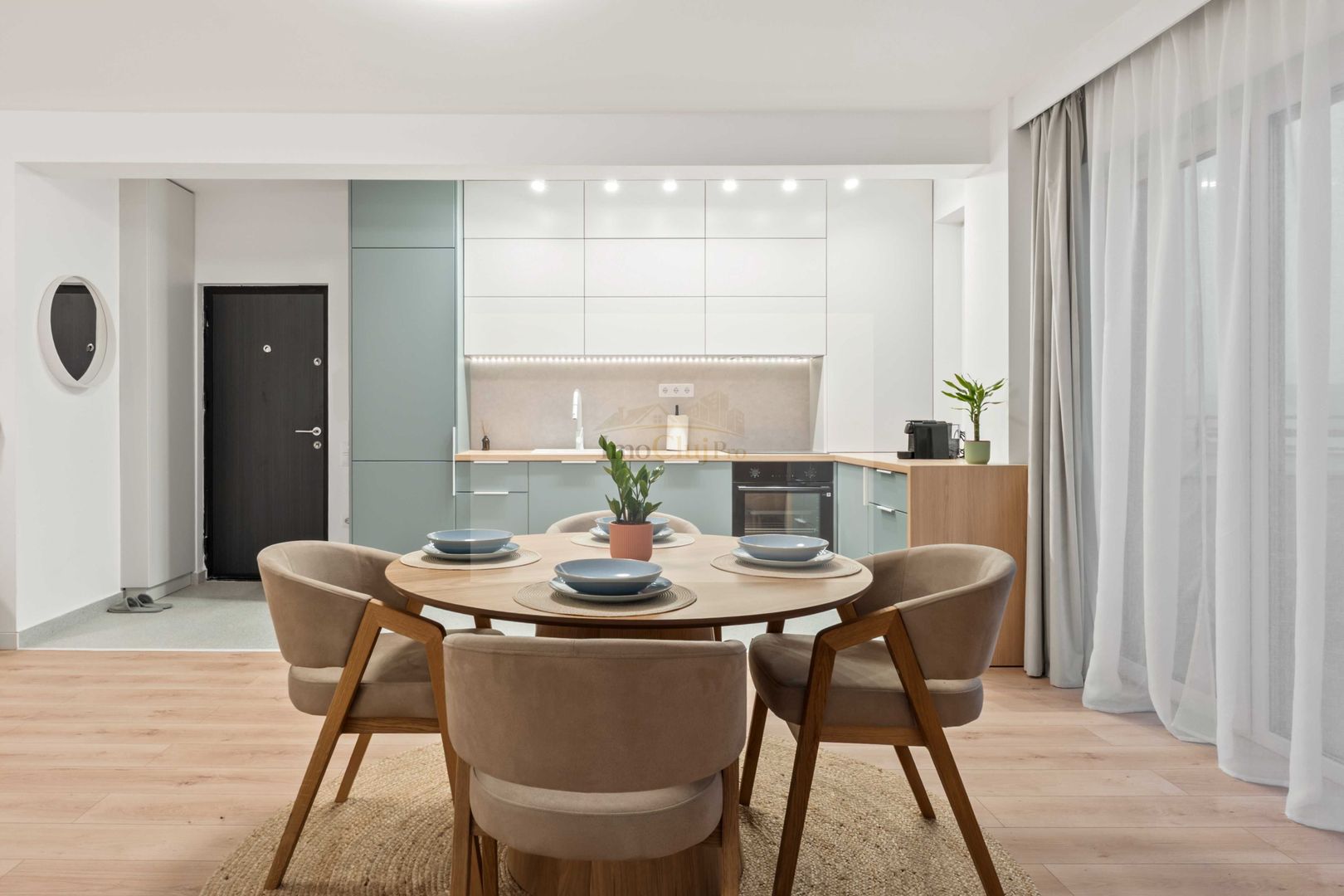 Apartament 2 camere de închiriat +Parcare | Europa | Prima închiriere - Poză 1