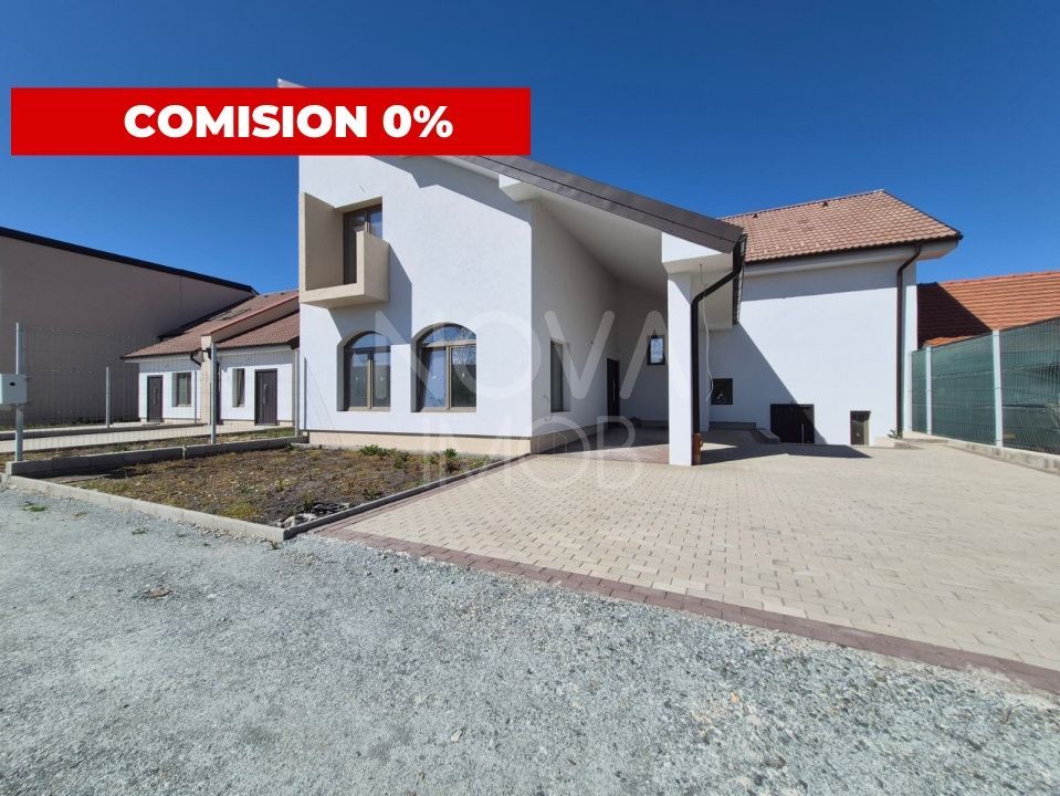 Casa generoasa cu 7 camere, 3 bai, dressing si parcare – Sura Mica - Poză 1