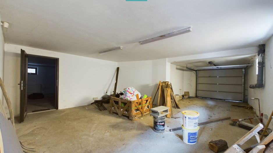 Vilă spațioasă cu 8 camere, Grădiște - Poză 36