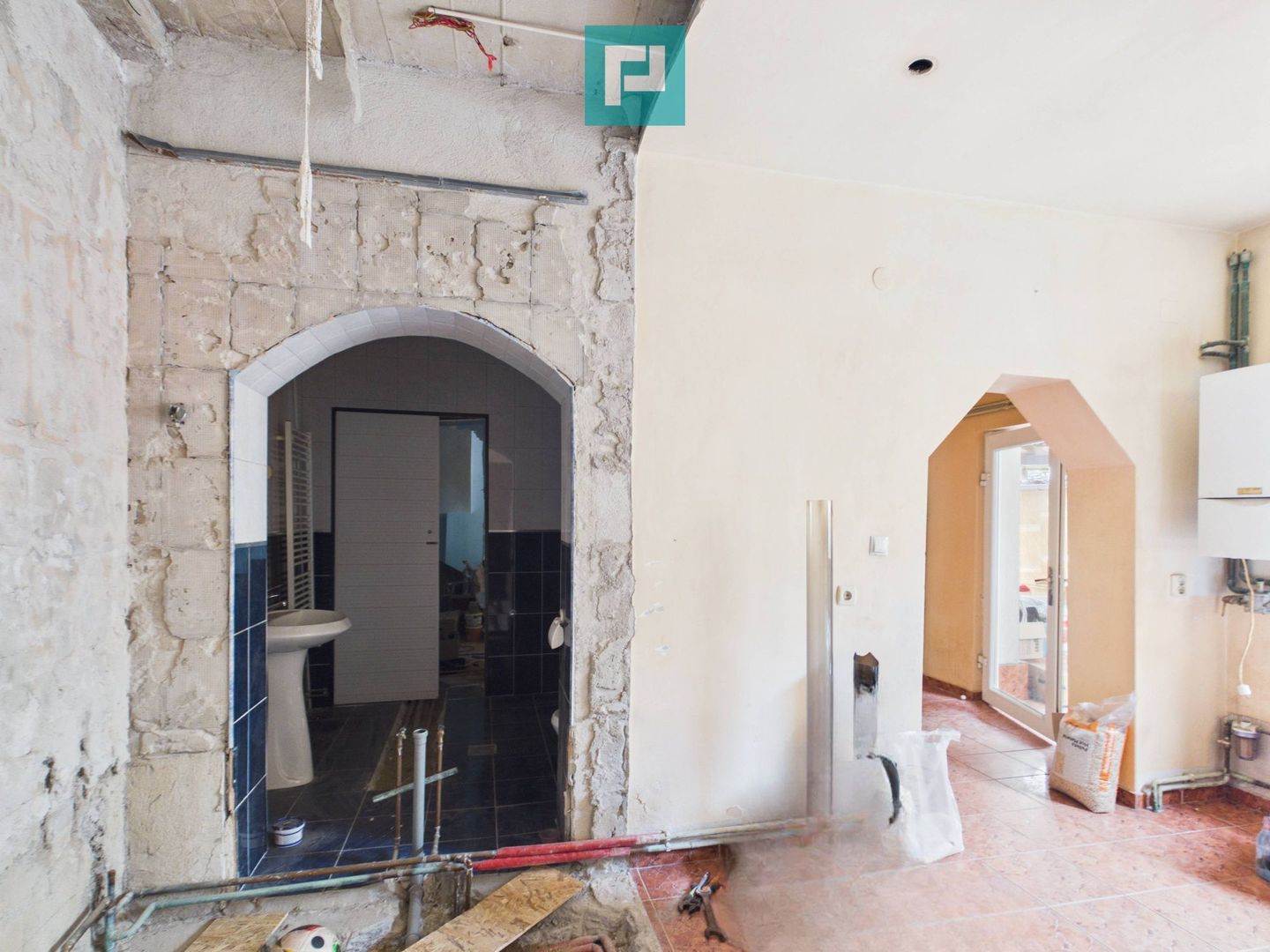 Casă + afacere activă | Venit 1100€/lună - Poză 5