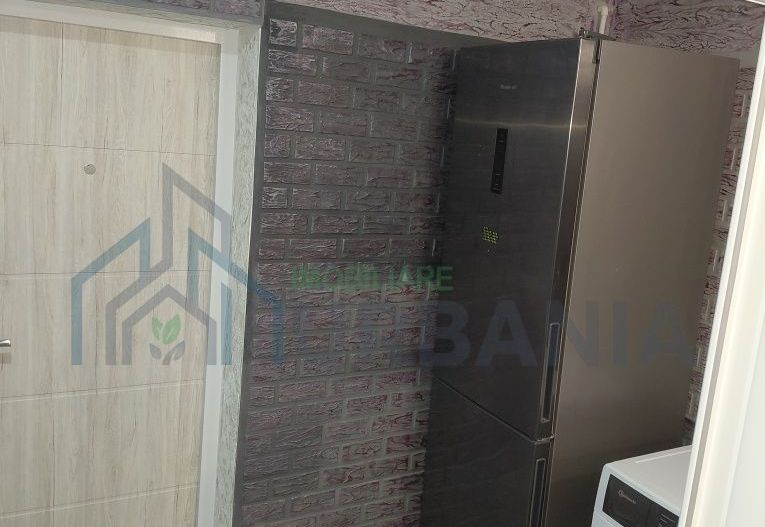 Garsonieră de închiriat în Tomesti, la 50 m de stația de autobuz - Poză 3